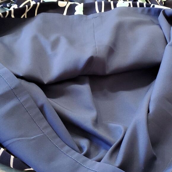 TALBOTS PETTIT,  Shift dress, size 6P. Navy blue, white with a light blue. Comfy - Picture 10 of 12